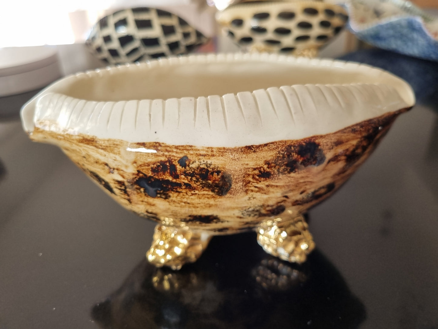 Tiger Shell Ceramic Bowl (Large) with feet